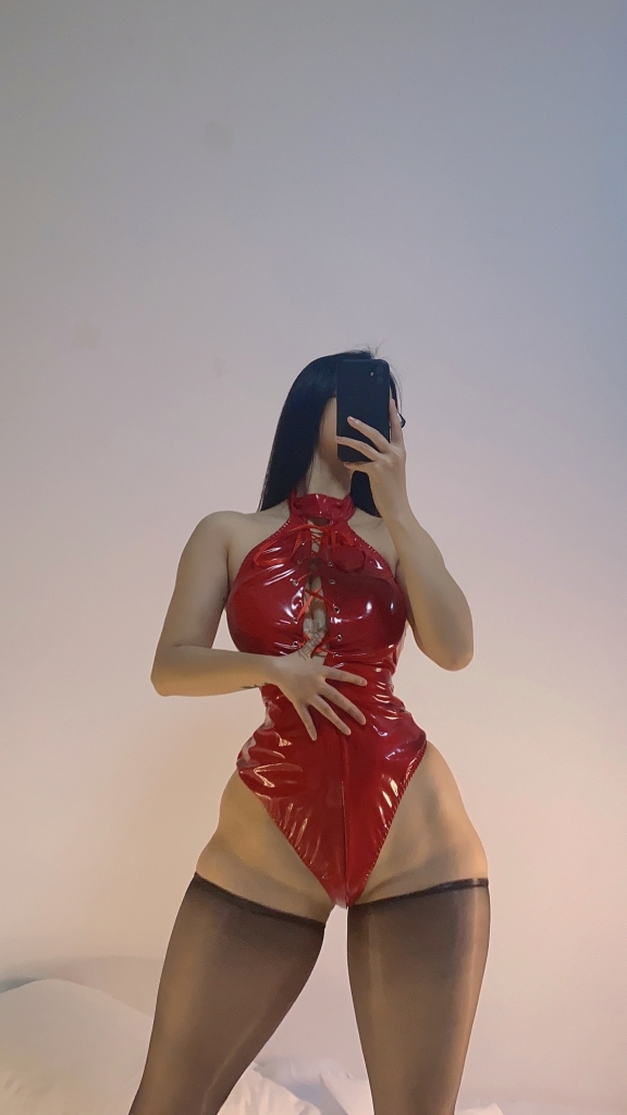 【微密圈】俏妞qiaoniuTT-11月25日-红色蜜桃[32P-1V-109M]插图