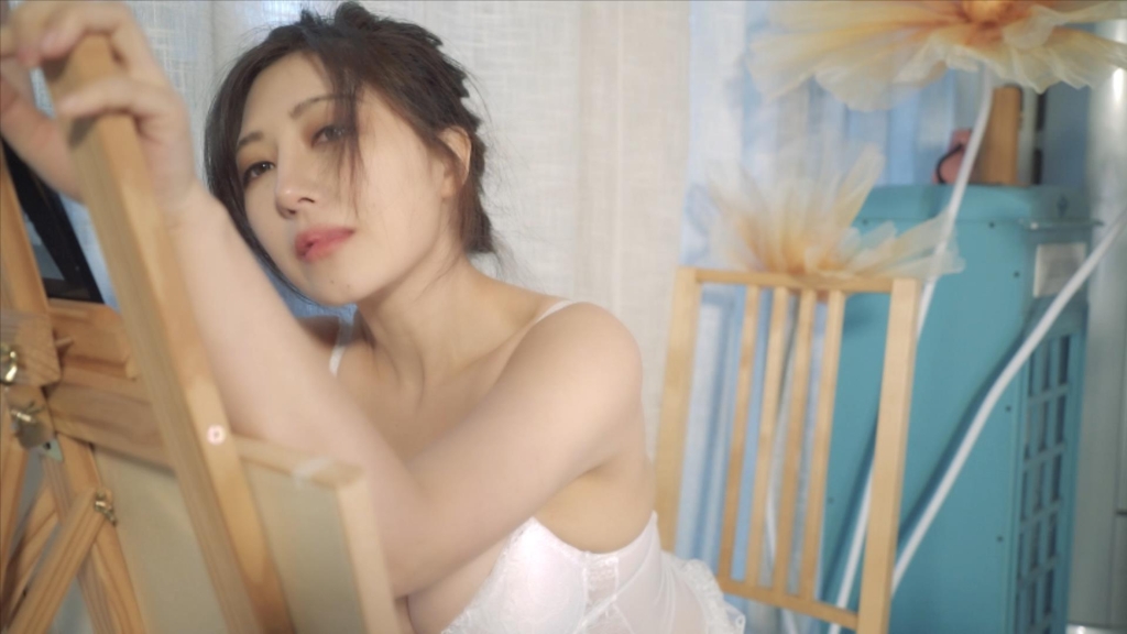 【微密圈】樱晚gigiNO.26 粉丝群收费视频10 KISS [1V-392MB]插图