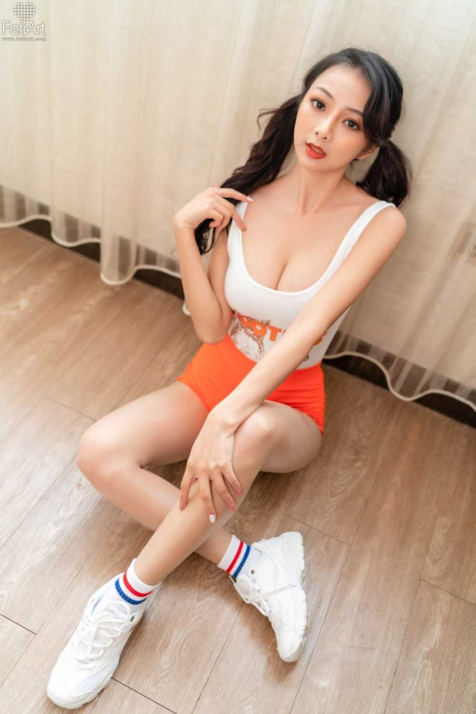 NO.028 Newcomer Steward MODEL-Yumiko插图1