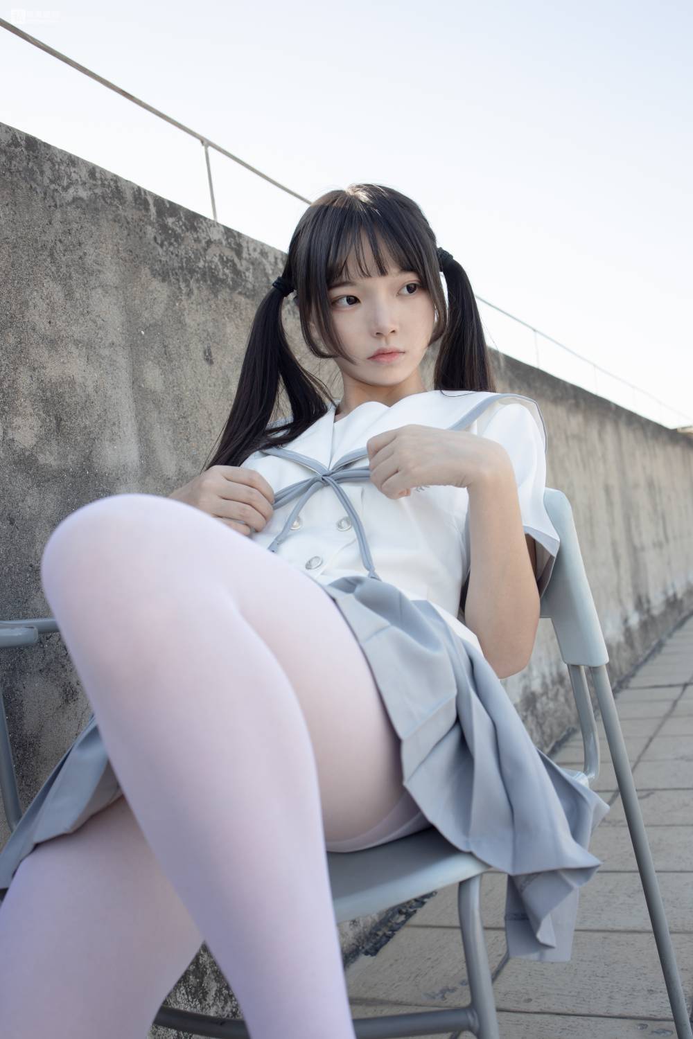 森萝财团写真 JKFUN-028 抑郁湖边与绝望天台 15D白丝 默陌插图1