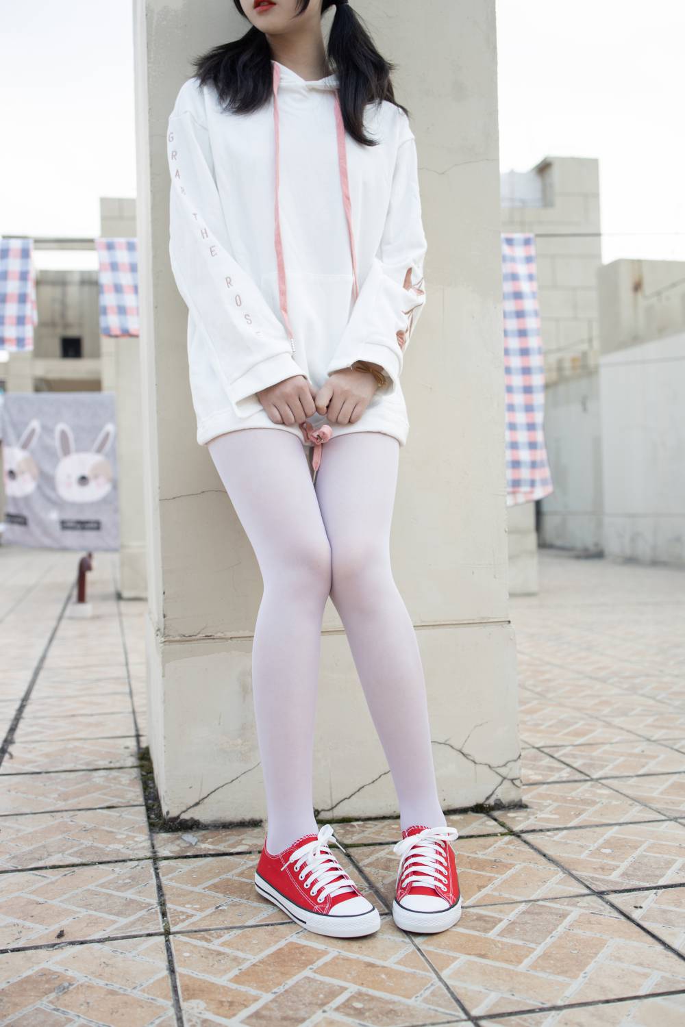 森萝财团写真 JKFUN-040《红色帆布鞋定制》13D白丝 小夜插图1