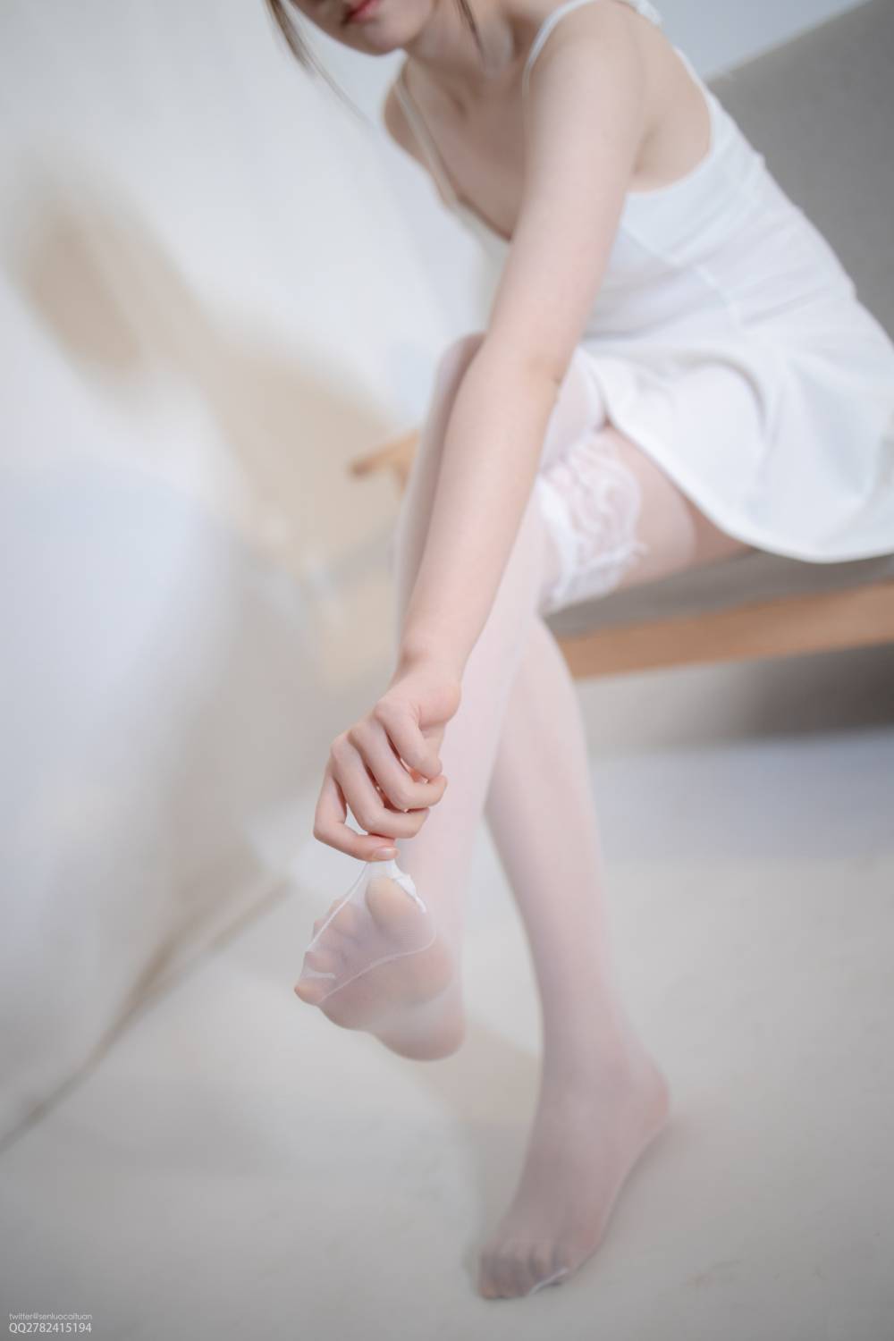 森萝财团写真 JKFUN-百元系列1-5 默陌 30D蕾丝边高筒袜插图