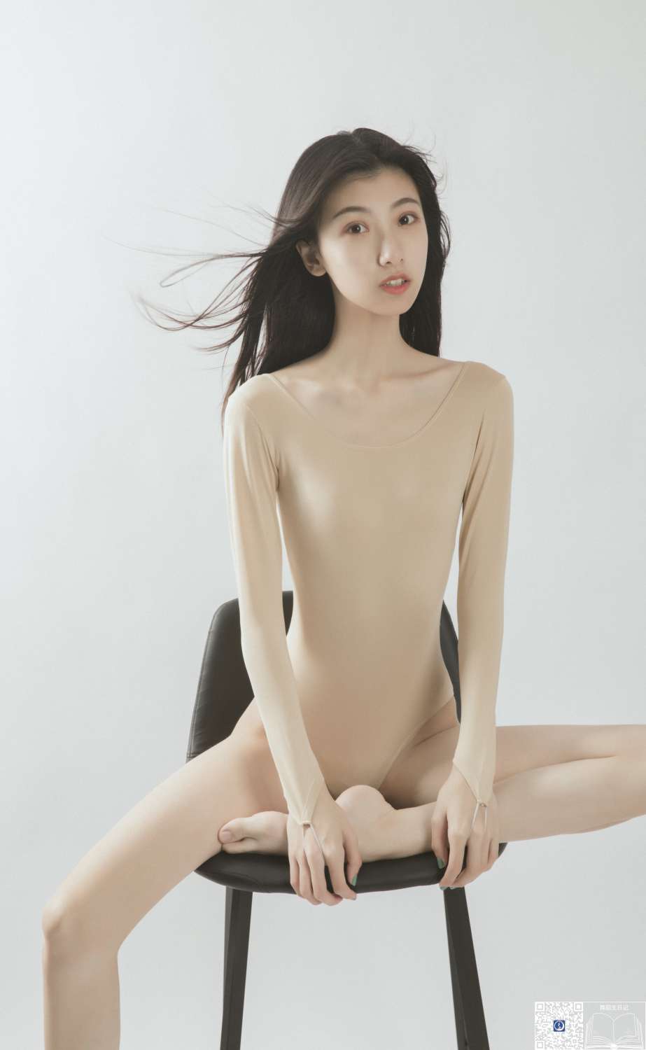 [GALLI嘉丽]舞蹈生日记 010 - 苏薇[35P／284MB]插图1