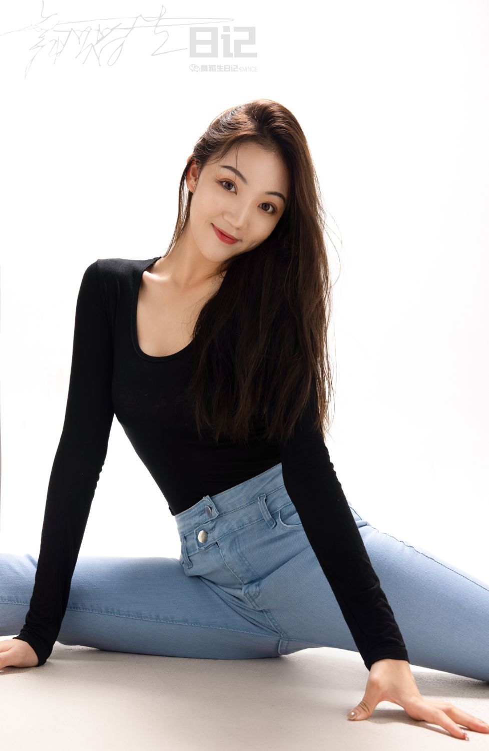 [GALLI嘉丽]舞蹈生日记 069 - 贺贺[47P／350MB]插图1