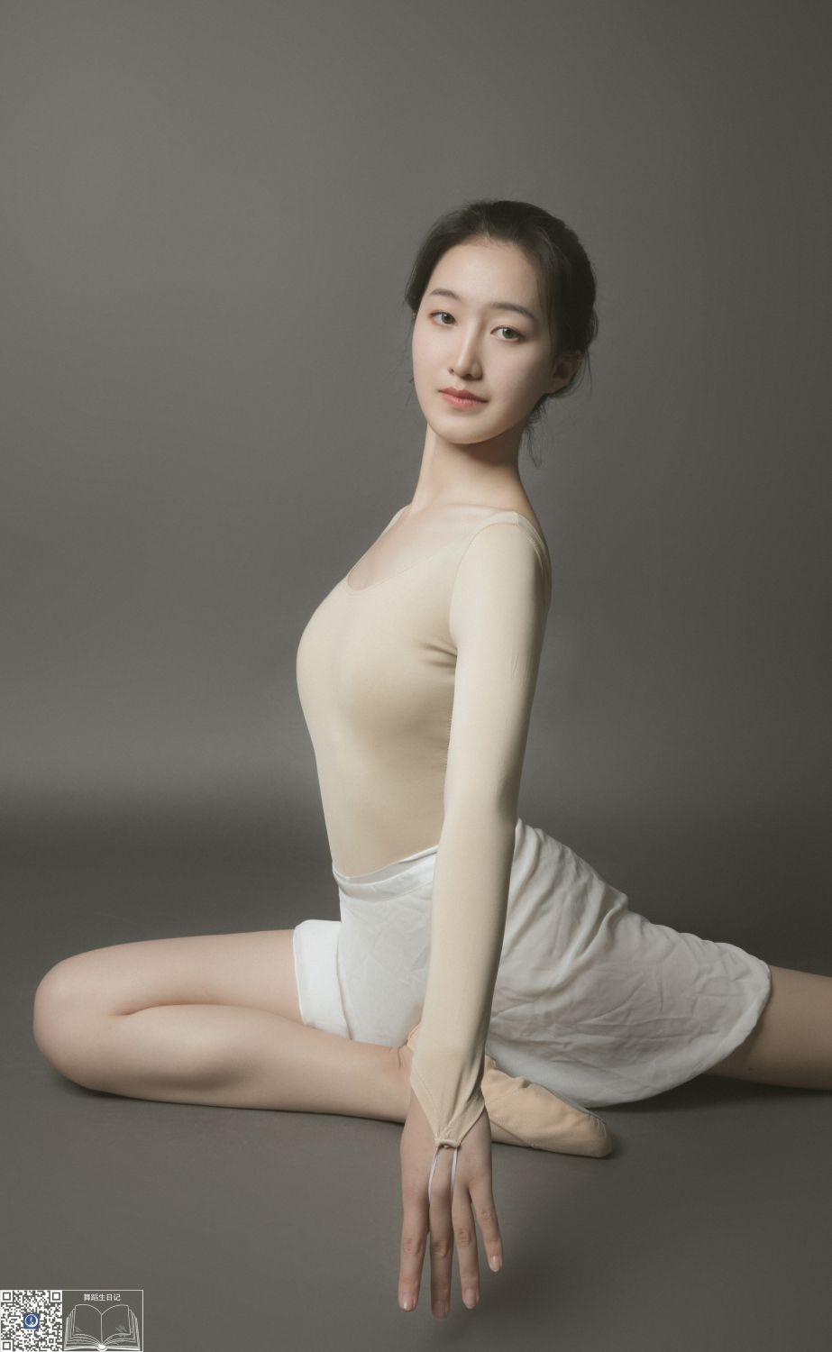 [GALLI嘉丽]舞蹈生日记 096 - 欣美[35P／113MB]插图