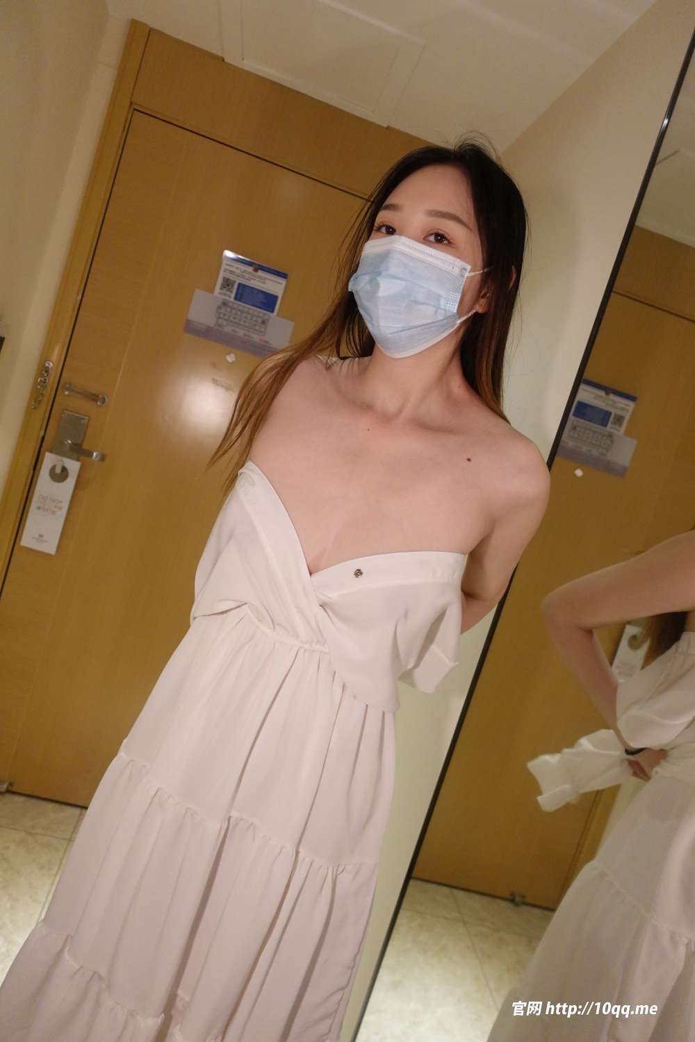 [ROSI口罩系列]2022.10.25 NO.2326[95P／132MB]插图1