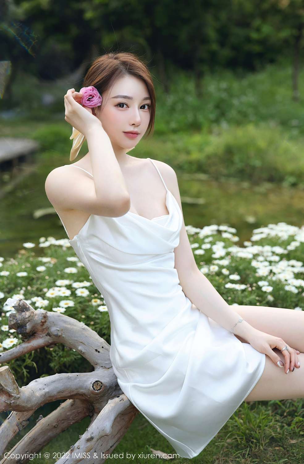 [IMiss爱蜜社]2022.05.17 VOL.682 Lynn刘奕宁[24+1P／295MB]插图1