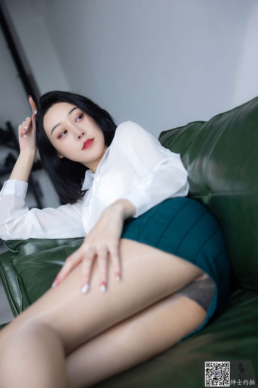 SHENSHI绅士摄影 2021.05.20 SS005 依婷[75P275.7M]插图