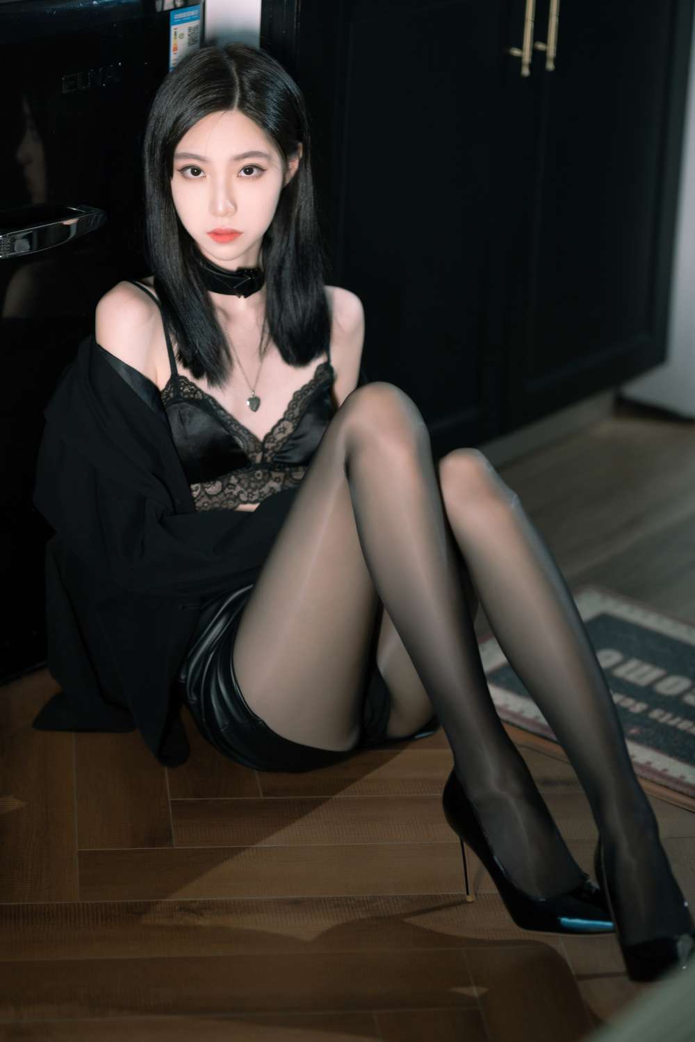 许岚LAN NO.017 黑丝西装 [40P-778MB]插图1