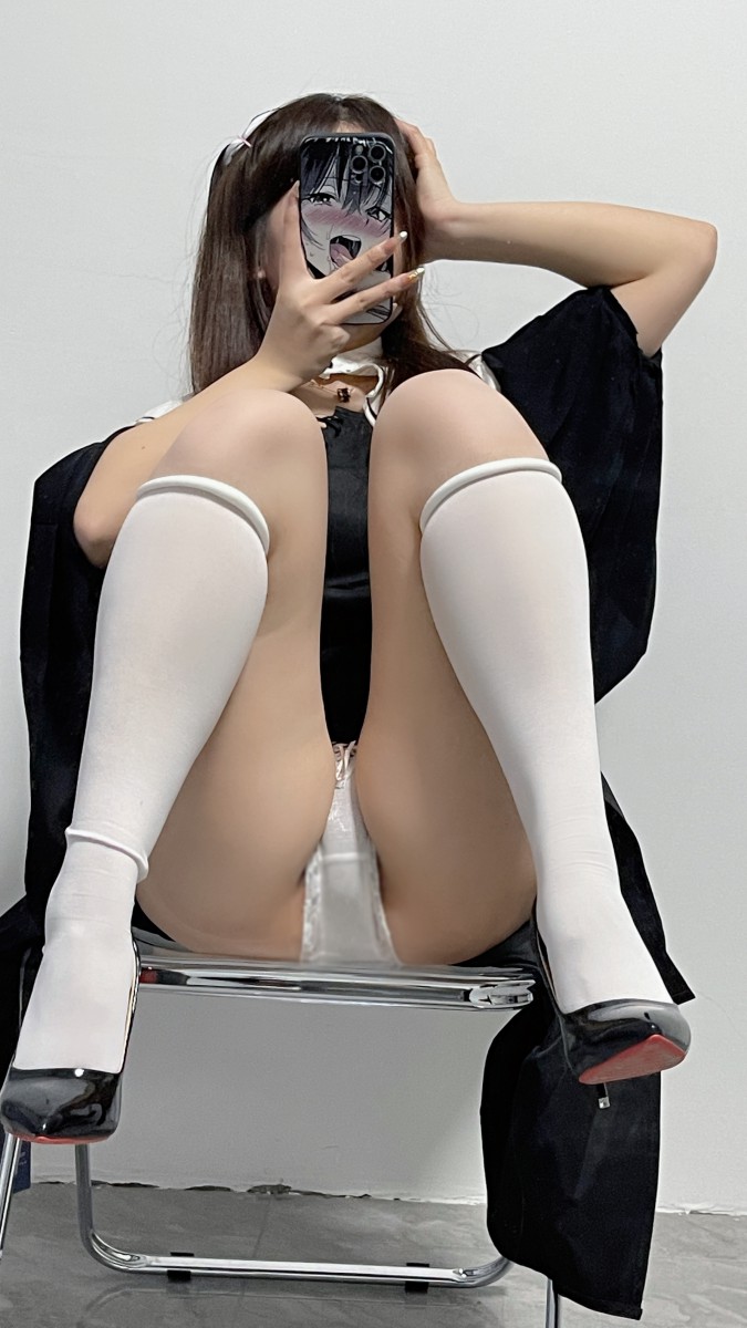 【微密圈】桃沢樱呀-纯情修女[32P5V-492MB]插图