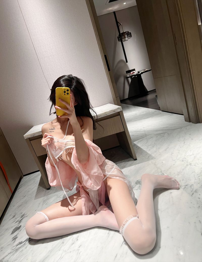 【微密圈】葛征GEZHENG-御姐仙女腿精 [20P-118MB]插图1
