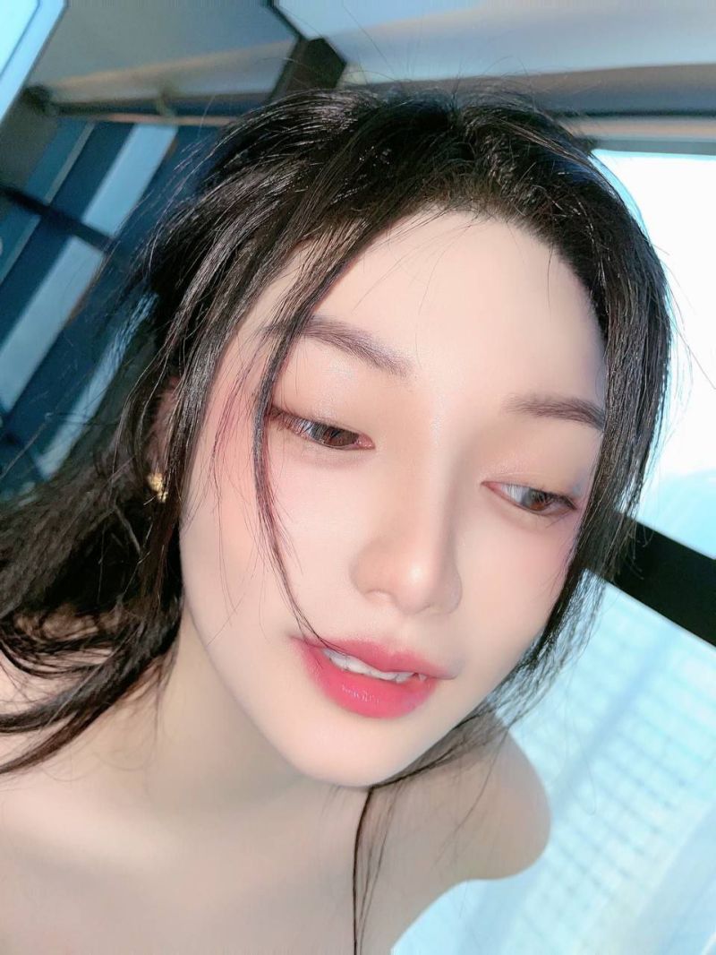 <font color=#FF00FF>liuba – 私拍合集 【107P 91V-4.34G】</font>插图