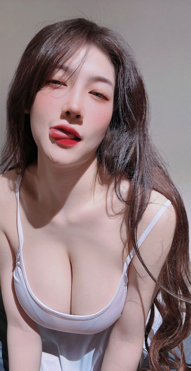 【微密圈】可可西yyy-今天拍了套定制 [27P13V-1.25G]插图