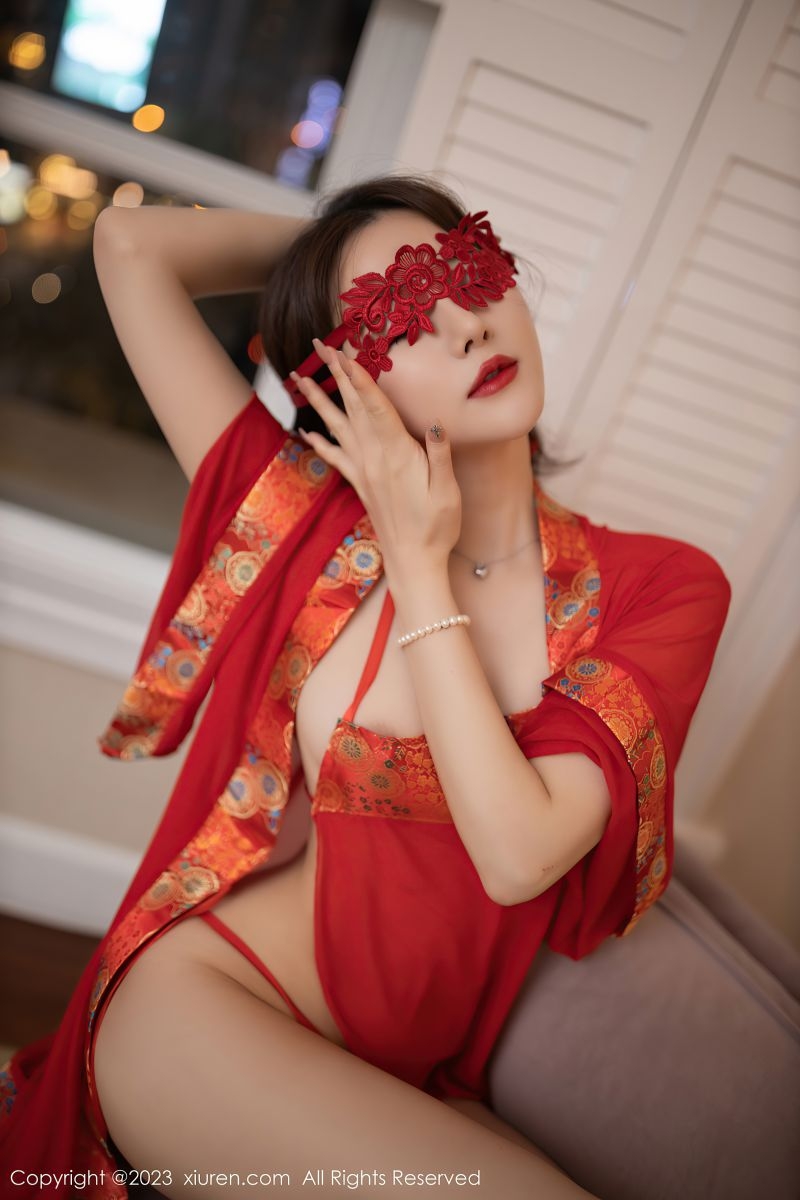 [XIUREN秀人网] 2023.06.30 NO.7008 鱼子酱Fish 性感红色丝绸服饰插图