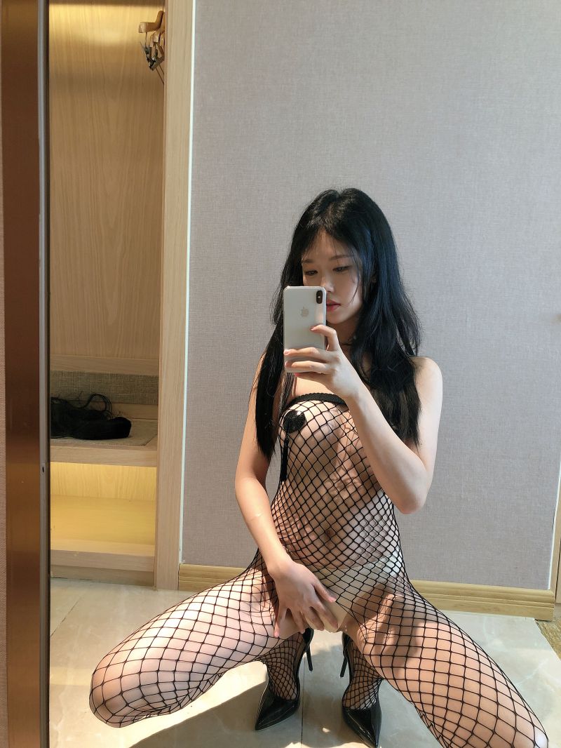 【微密圈】抖娘-利世  定制 网袜[20P1V-278MB]插图