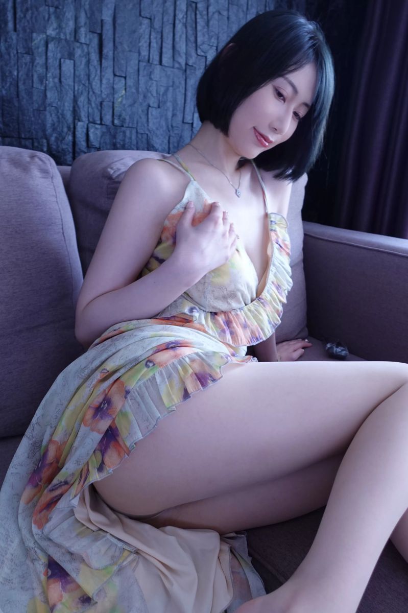 【微密圈】郑瑞妤-碎花裙加豹纹内内 [14P -33M]插图1