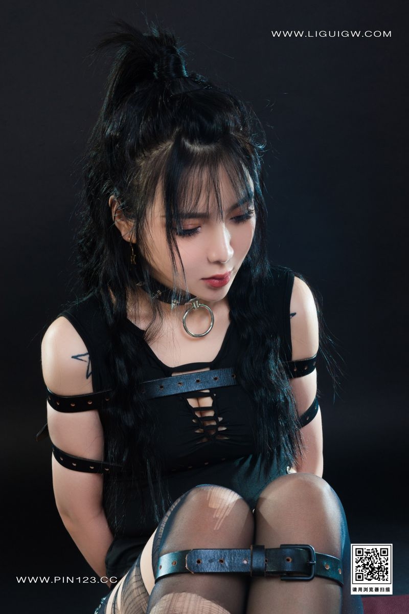 [Ligui丽柜]2023.08.18 撕袜四马 小七[69+1P／56MB]插图1