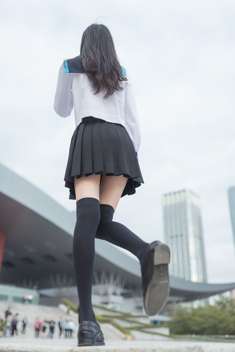 风之领域 - NO.003 黑丝美腿户外 [39P-81MB]插图1