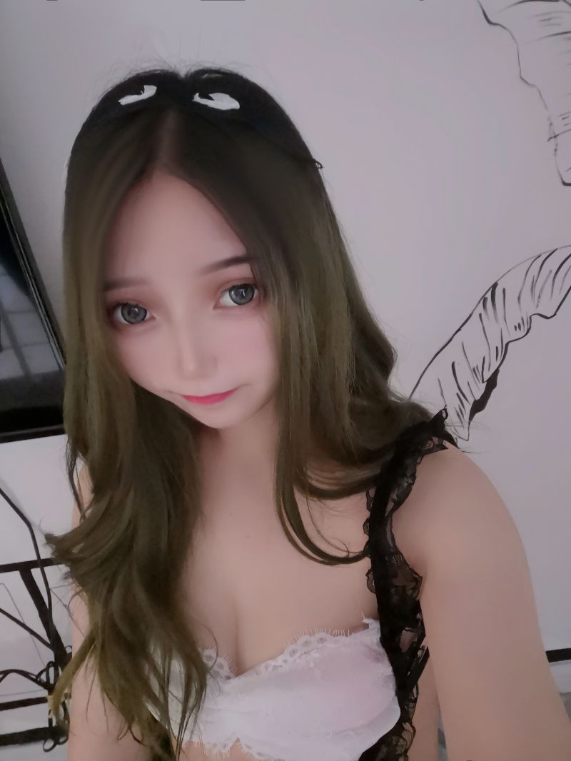eloise软软 6月日常第二弹 [99P2V278MB]插图1