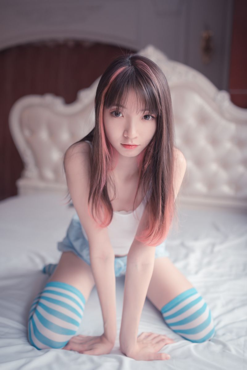 风之领域 - NO.014 蓝白条纹丝袜小可爱 [50P-260MB]插图