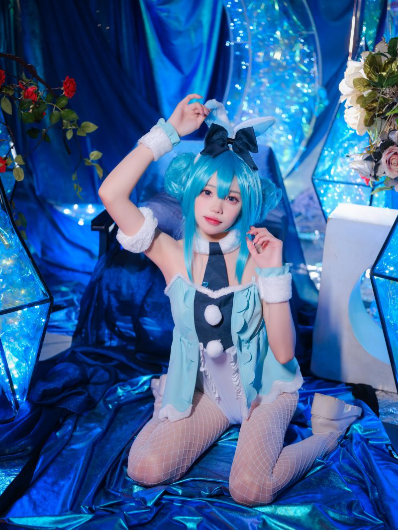 黏黏团子兔 - NO.012 MIKU初音未来兔女郎 [13P-84MB]插图1