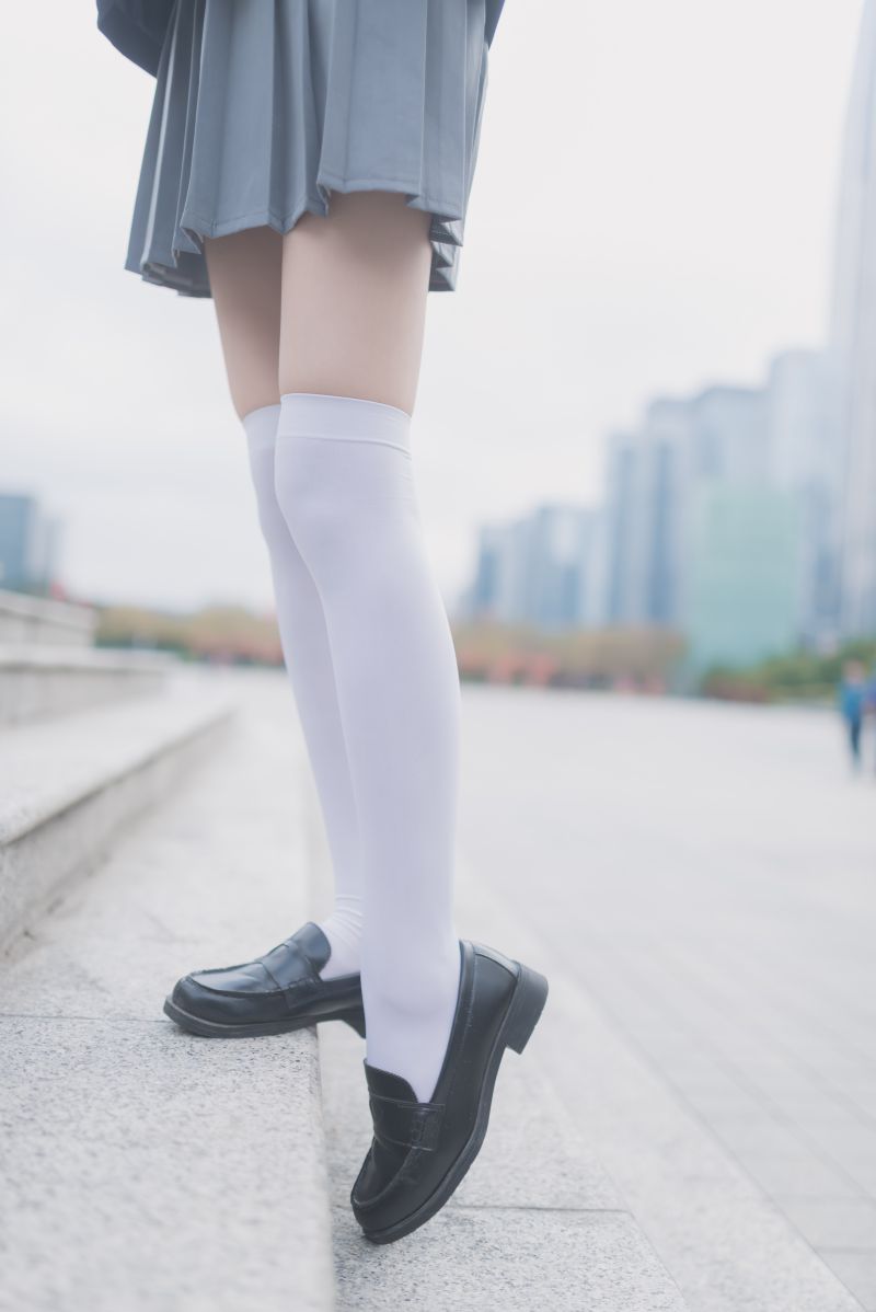 风之领域 - NO.021 学妹户外黑丝 [50P-154MB]插图