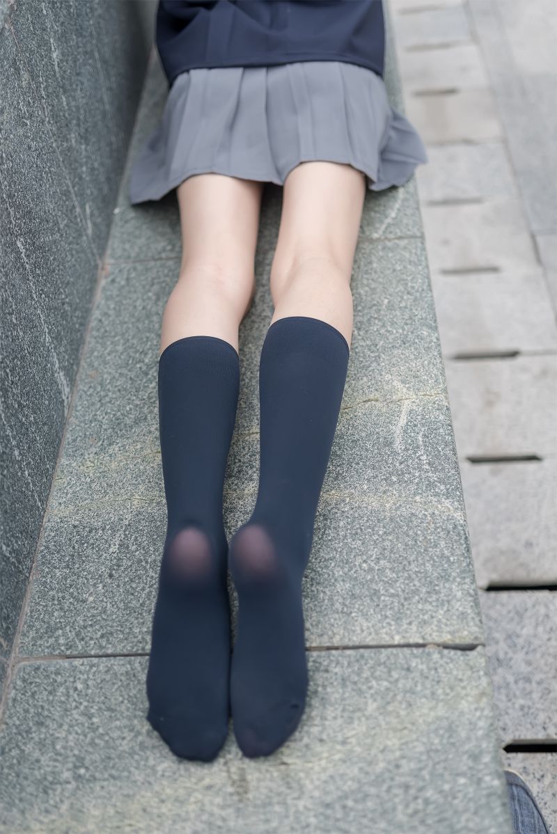 风之领域 - NO.022 学妹户外黑丝2 [50P-77MB]插图