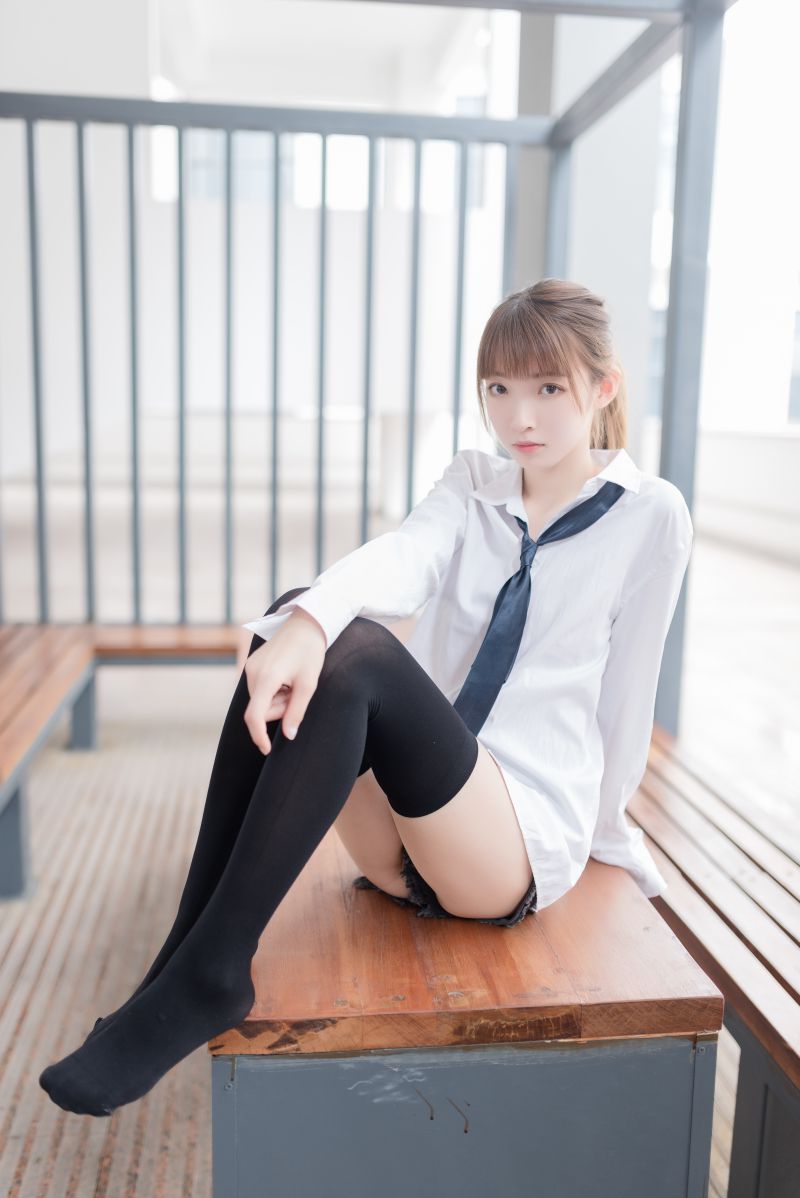 风之领域 - NO.039 白衬衫黑丝美腿 [49P-209MB]插图