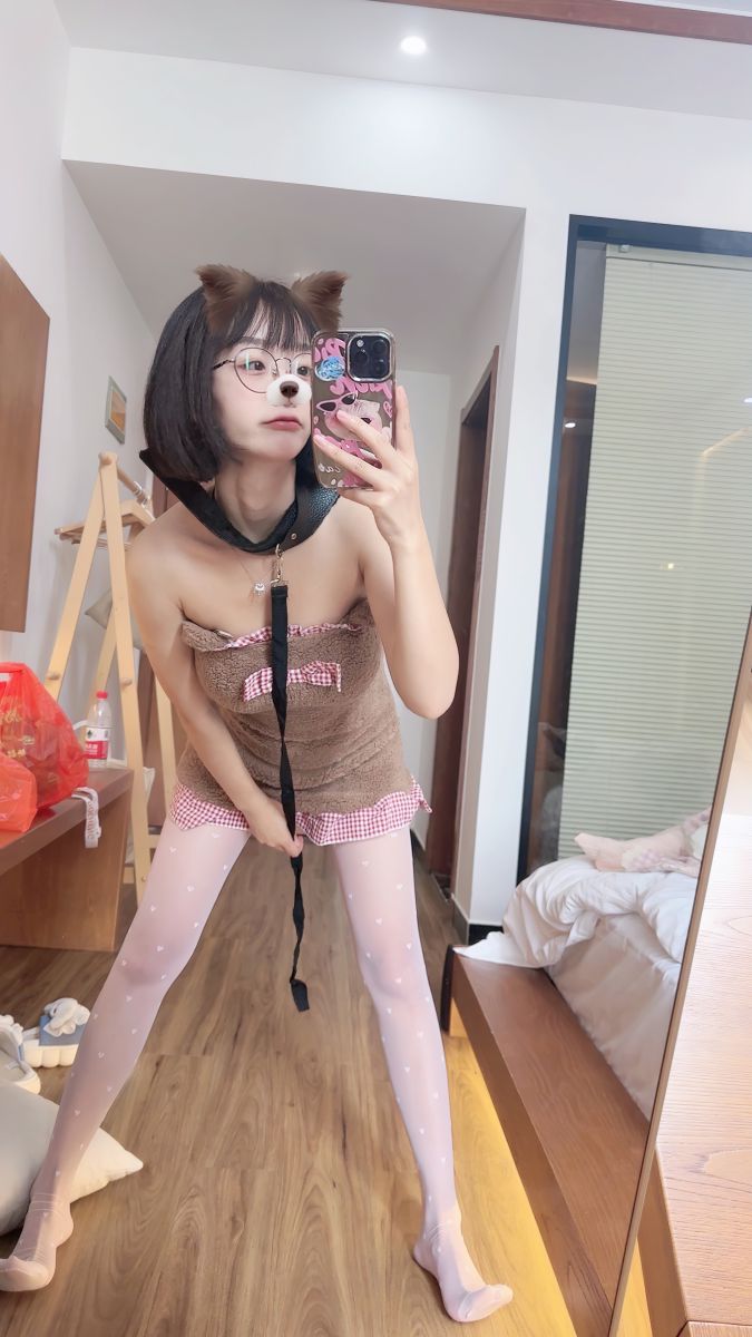 【微密圈】胜利的小生活-女仆猫 [6P1V-30M]插图