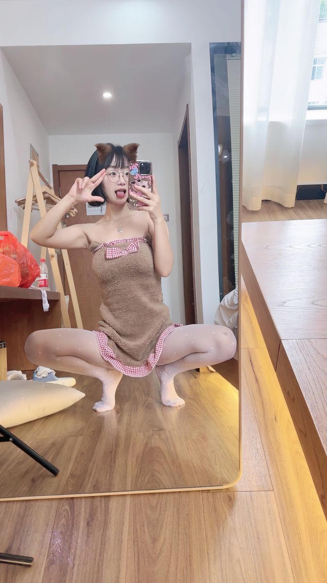 【微密圈】胜利的小生活-女仆猫 [6P1V-30M]插图1