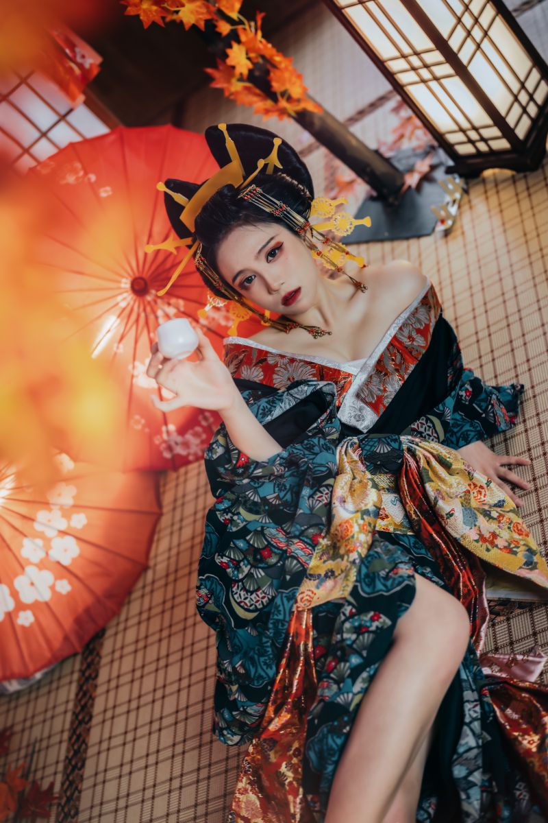 011 贰加六 恶女花魁 [27P179M]插图1