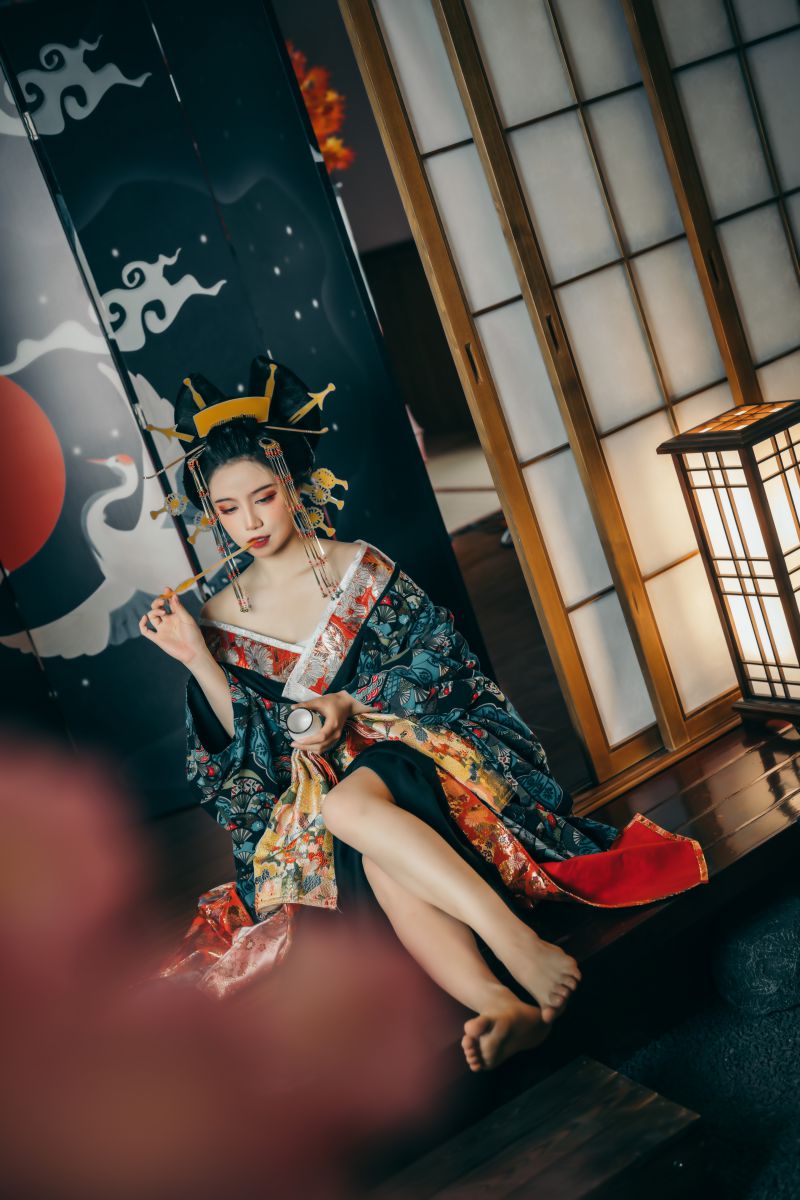 011 贰加六 恶女花魁 [27P179M]插图