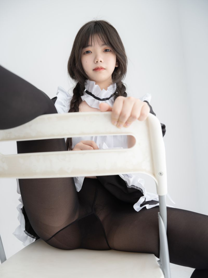 [紧急企划]内部定制 奶昔 黑丝女仆插图1