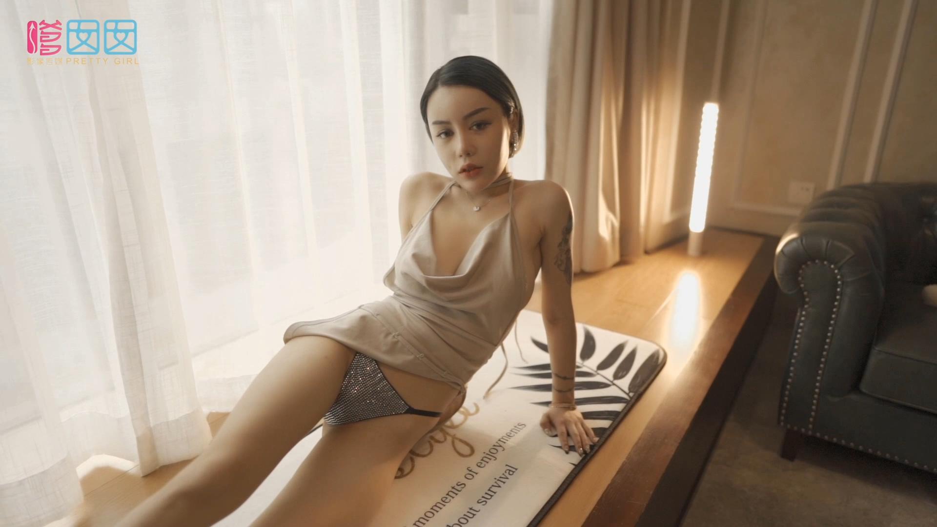 [Feilin嗲囡囡]HD视频2019.07.16 NO.137 琪琪Regina插图