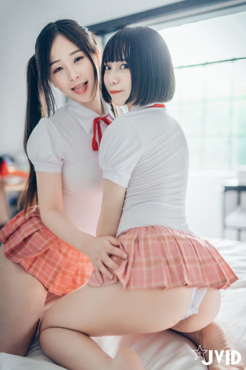 <font color=#FF00FF>【JVID】NO.684 婕咪&齐齐 谁先高谁就输了 [151P2V 345MB]</font>插图