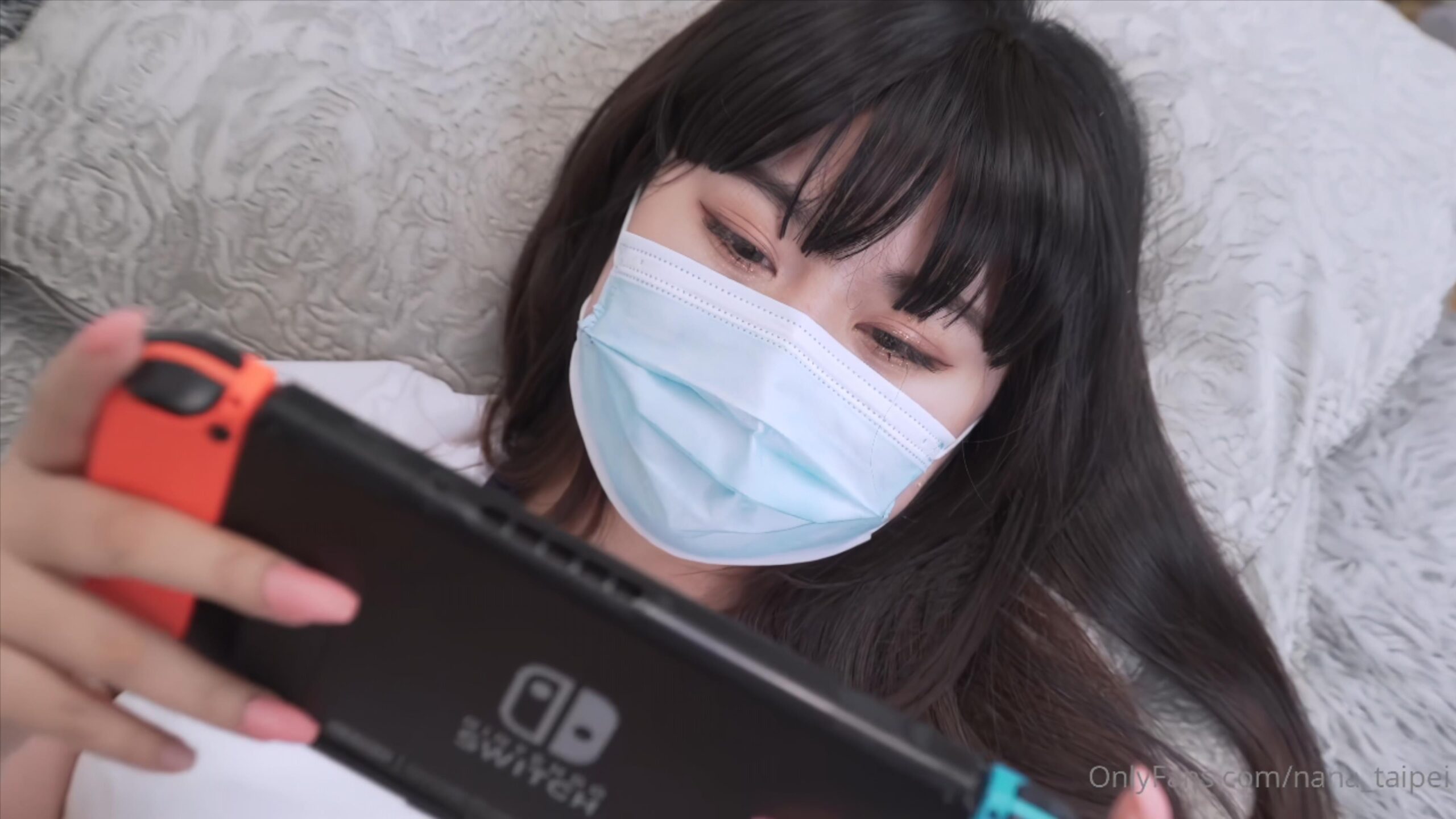 台北娜娜 打电动的女孩_4K修复【1V】插图