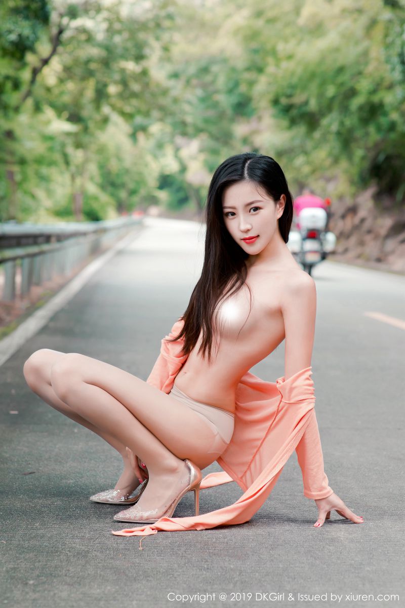 [DKGirl御女郎] VOL.114 新人模特户外露天 小子怡Alice插图1