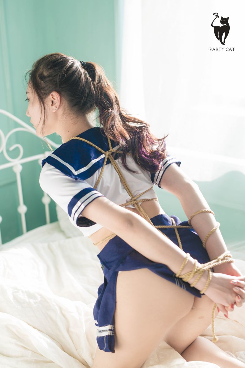 [PartyCat轰趴猫] 2017.12.31 NO.032 [42+1P-301M]插图