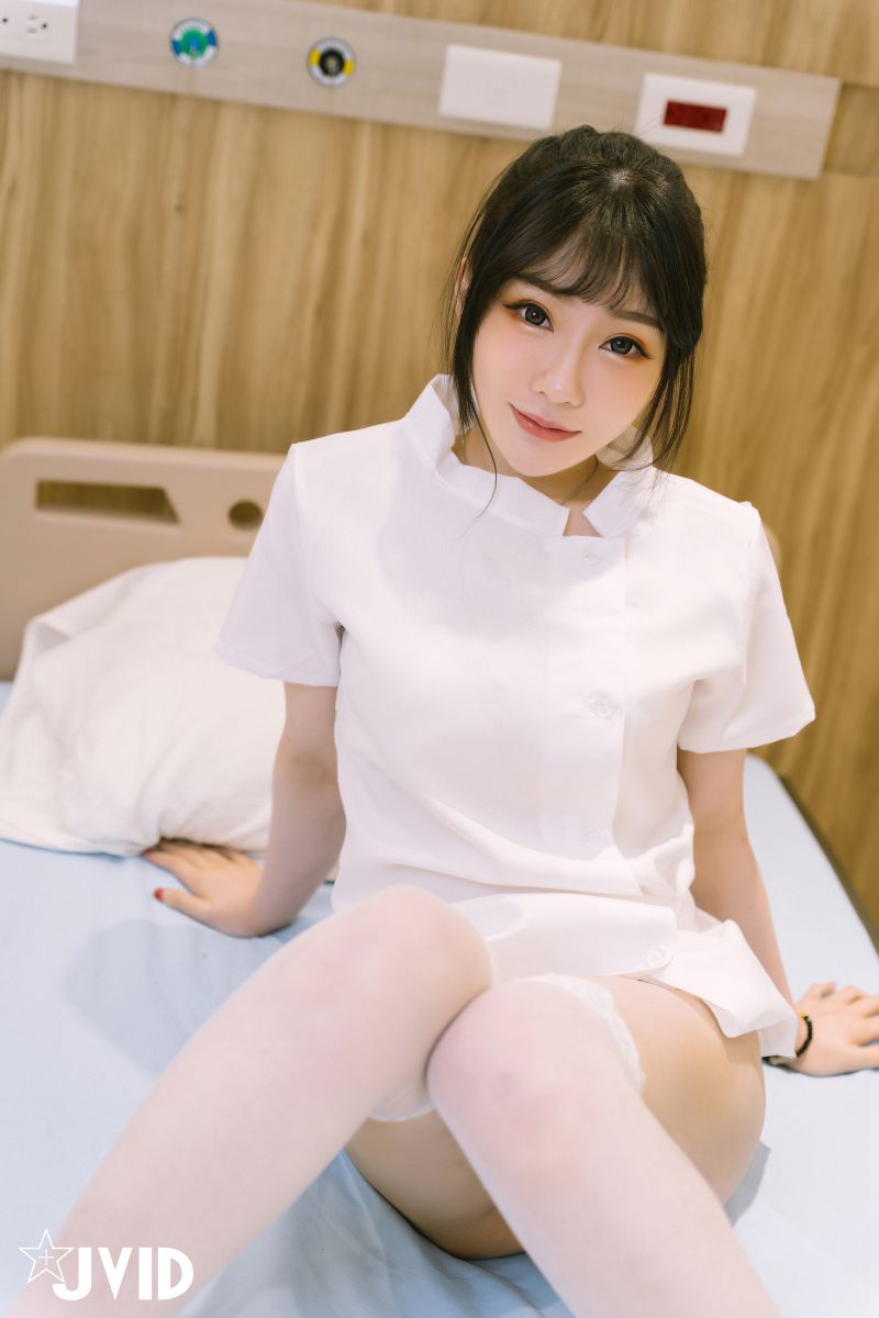 <font color=#FF00FF>【JVID】 NO.692 璃奈酱 护士长璃奈 [59P1V 1GB]</font>插图