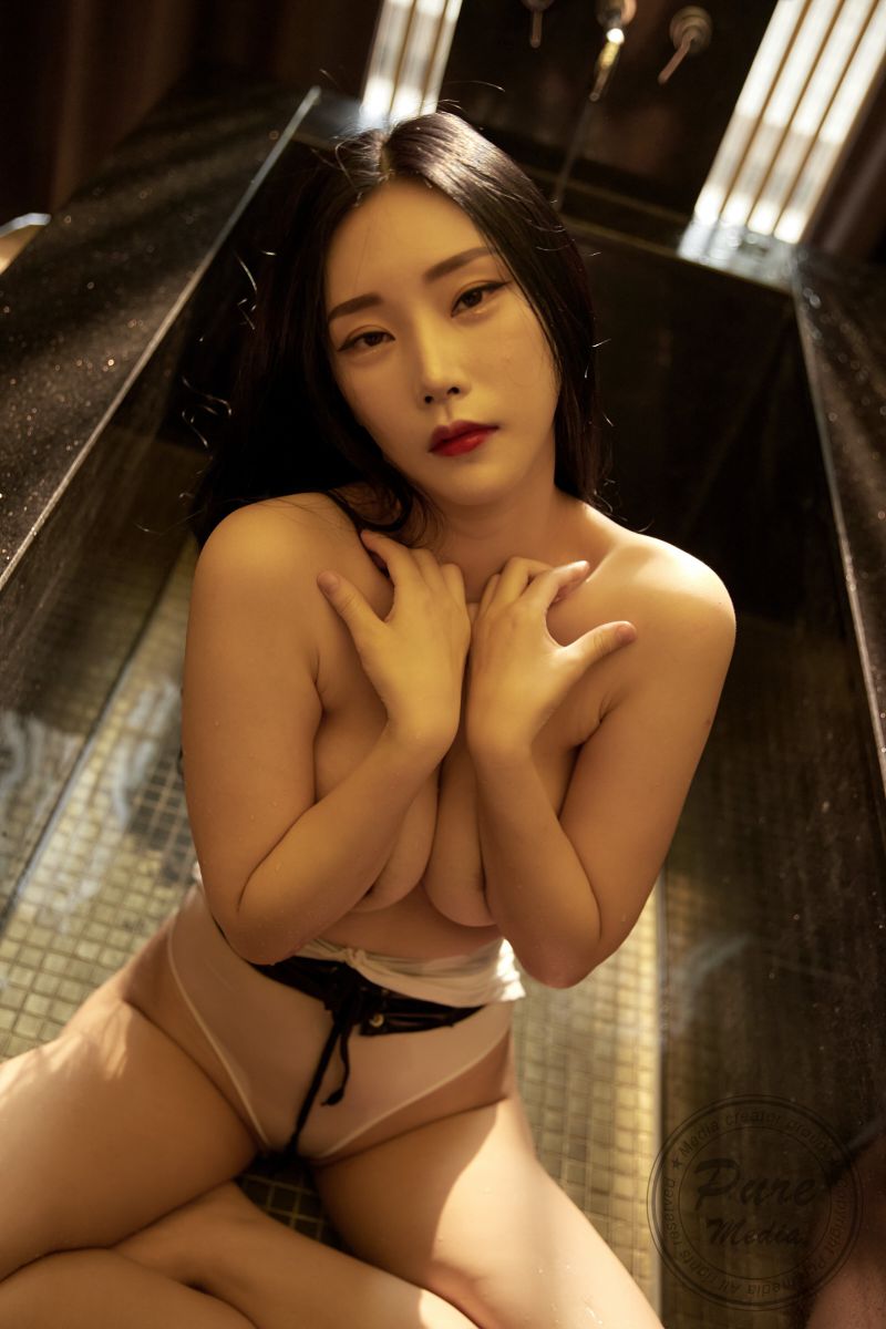 <font color=#FF00FF>[PURE MEDIA] VOL.247 - Riha (리하) [76P／232mB]</font>插图1