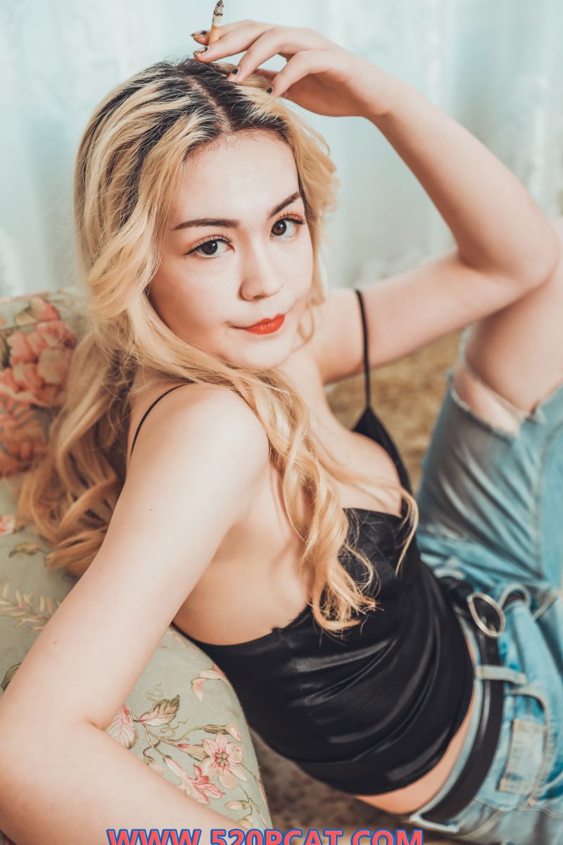 [PartyCat轰趴猫] 2018.06.07 NO.144 [35+1P-581M]插图1