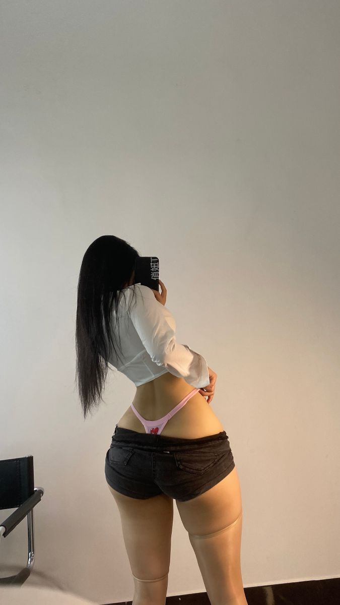 【微密圈】俏妞qiaoniuTT-节日快乐 [21P-85M]插图