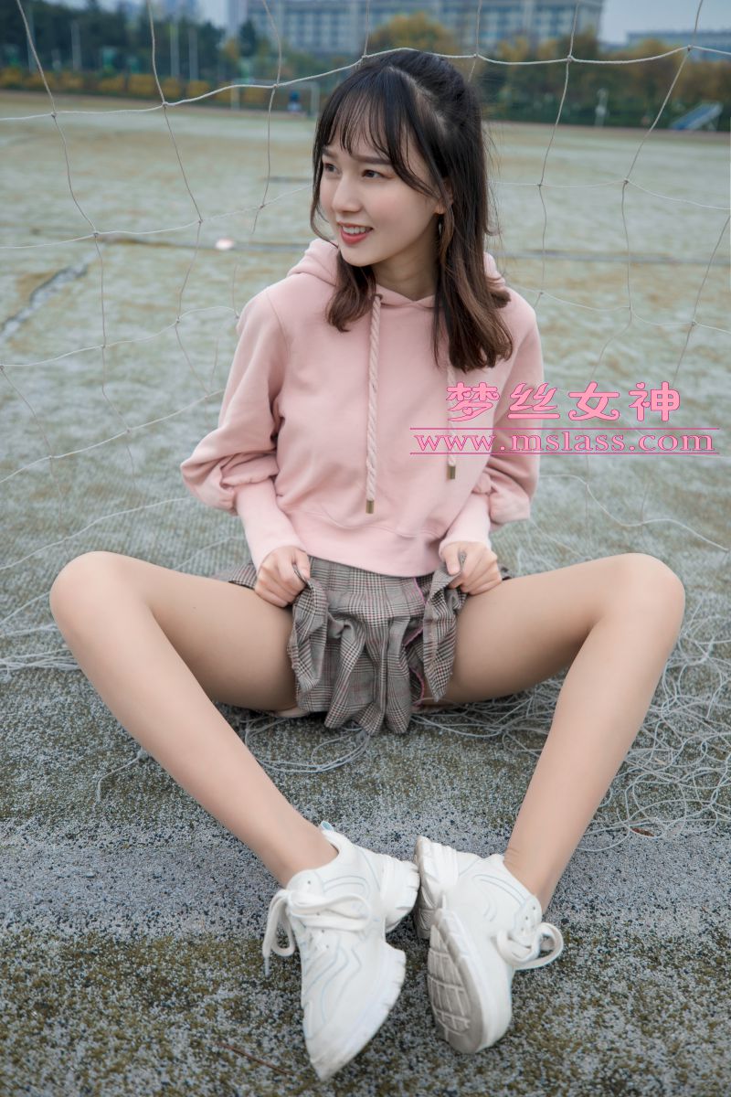 [MSLASS梦丝女神] 2019-04-23 NO.011 玥玥 操场的校花小甜心 [64+1P1V／1.44GB]插图