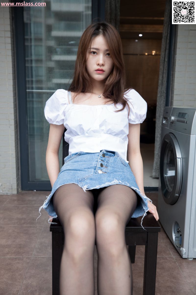 [MSLASS梦丝女神] 2019-08-28 NO.052 魏婷婷 家里的黑袜 [69+1P／607MB]插图1