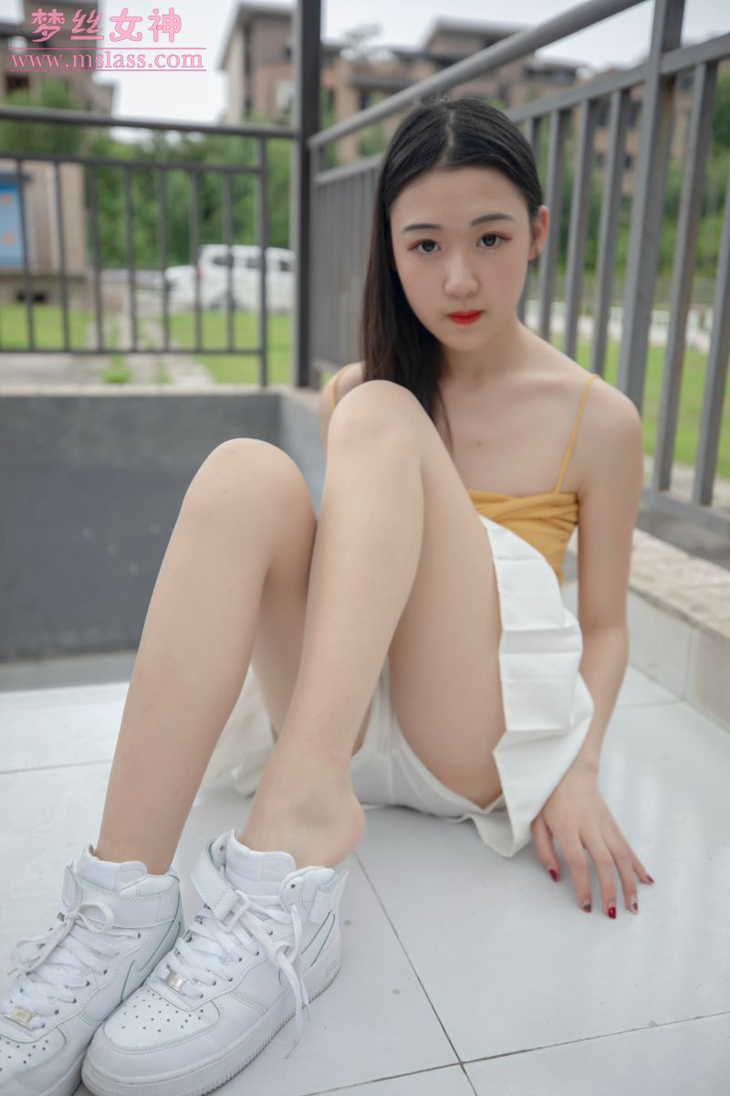 [MSLASS梦丝女神] 2019-06-26 NO.043 兮兮 庄园的小甜心 [72+1P／343MB]插图