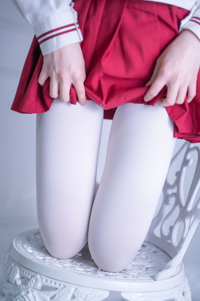 风之领域 - NO.250 红裙与白丝 [44P-0.97GB]插图