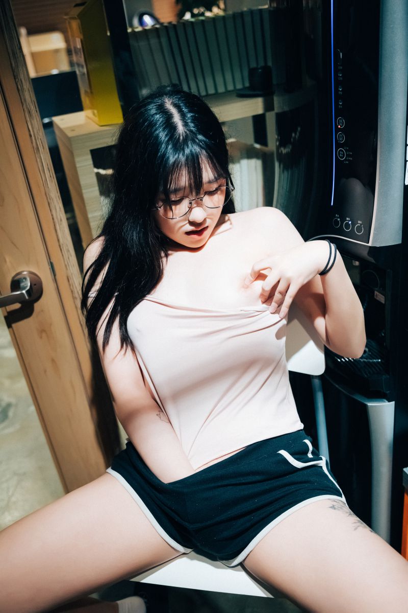 [LOOZY] 043 Sonson-Reading room [137P2.70GB]插图1