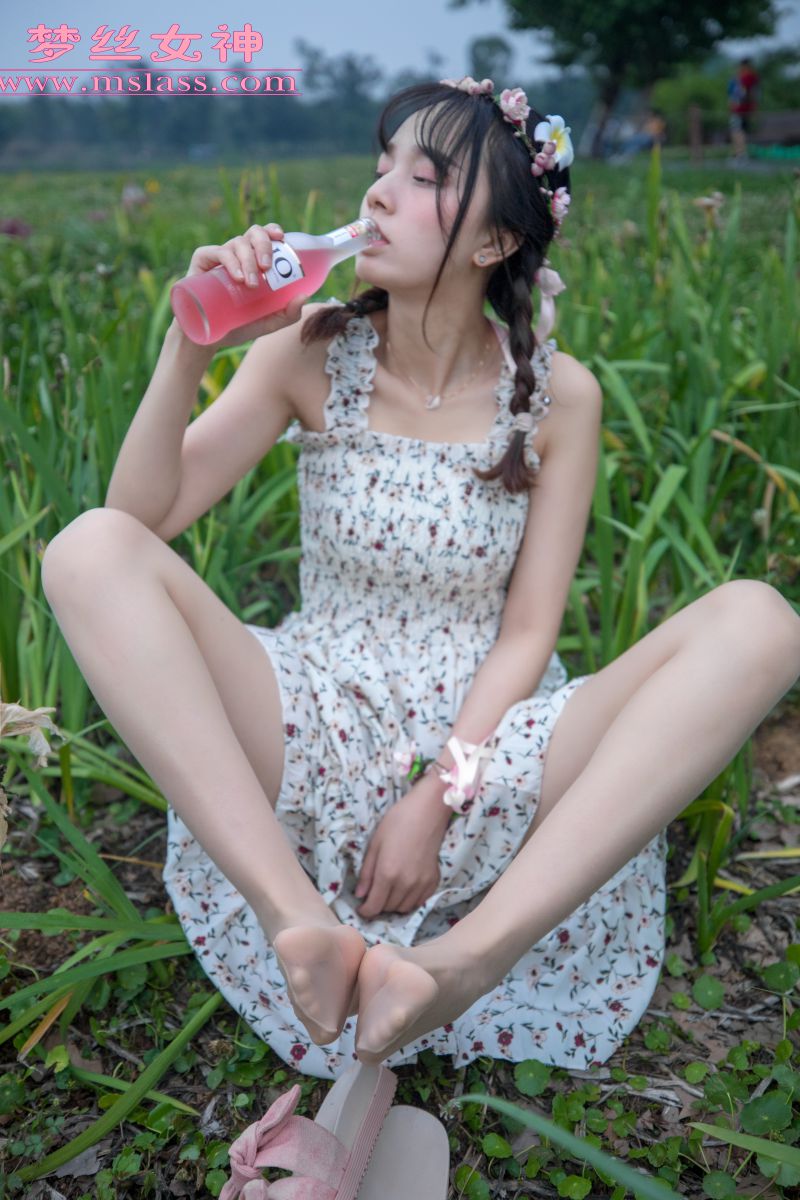 [MSLASS梦丝女神] 2019-05-13 NO.025 玥玥 田园的萌妹 [78+1P1V／1.18GB]插图1