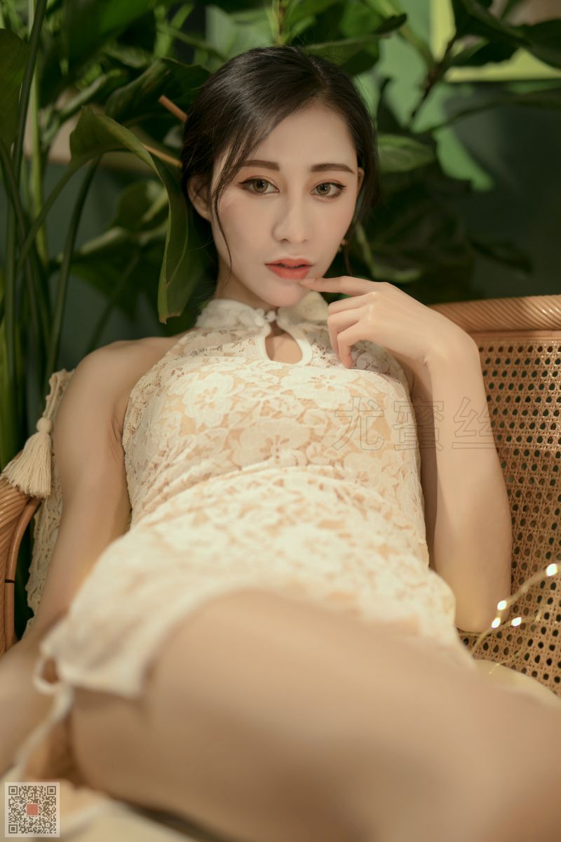 [尤蜜丝]穿搭写真 NO.017插图1
