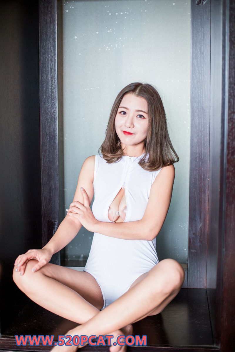 [PartyCat轰趴猫] 2018.08.12 NO.194 [44+1P-662M]插图